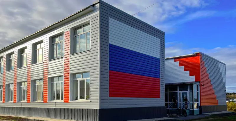 Виды металлического сайдинга (металлосайдинга) для наружной и внутренней отделки стен фасада дома, цоколя, подшивы кровли